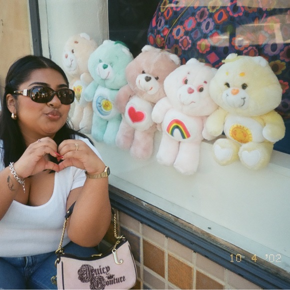 Meet your Posher, Luna - Picture 1 of 1